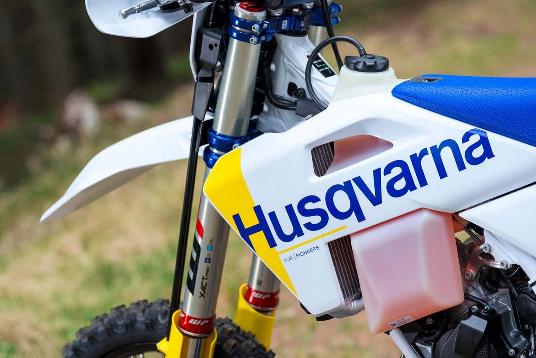 Husqvarna_Enduro_2027_09.jpg